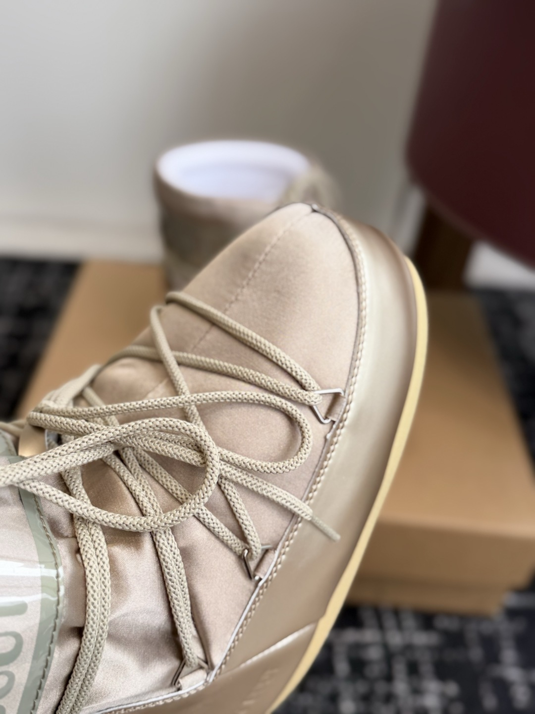 代购级 Moon Boot 26ss 秋冬最新款雪地靴系列……丑萌雪地短靴 忘了UGG吧，时髦人都在穿Moon Boot