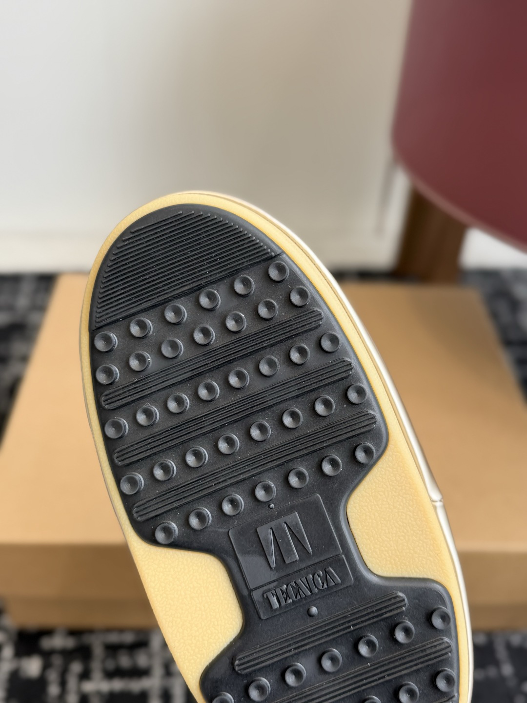 代购级 Moon Boot 26ss 秋冬最新款雪地靴系列……丑萌雪地短靴 忘了UGG吧，时髦人都在穿Moon Boot