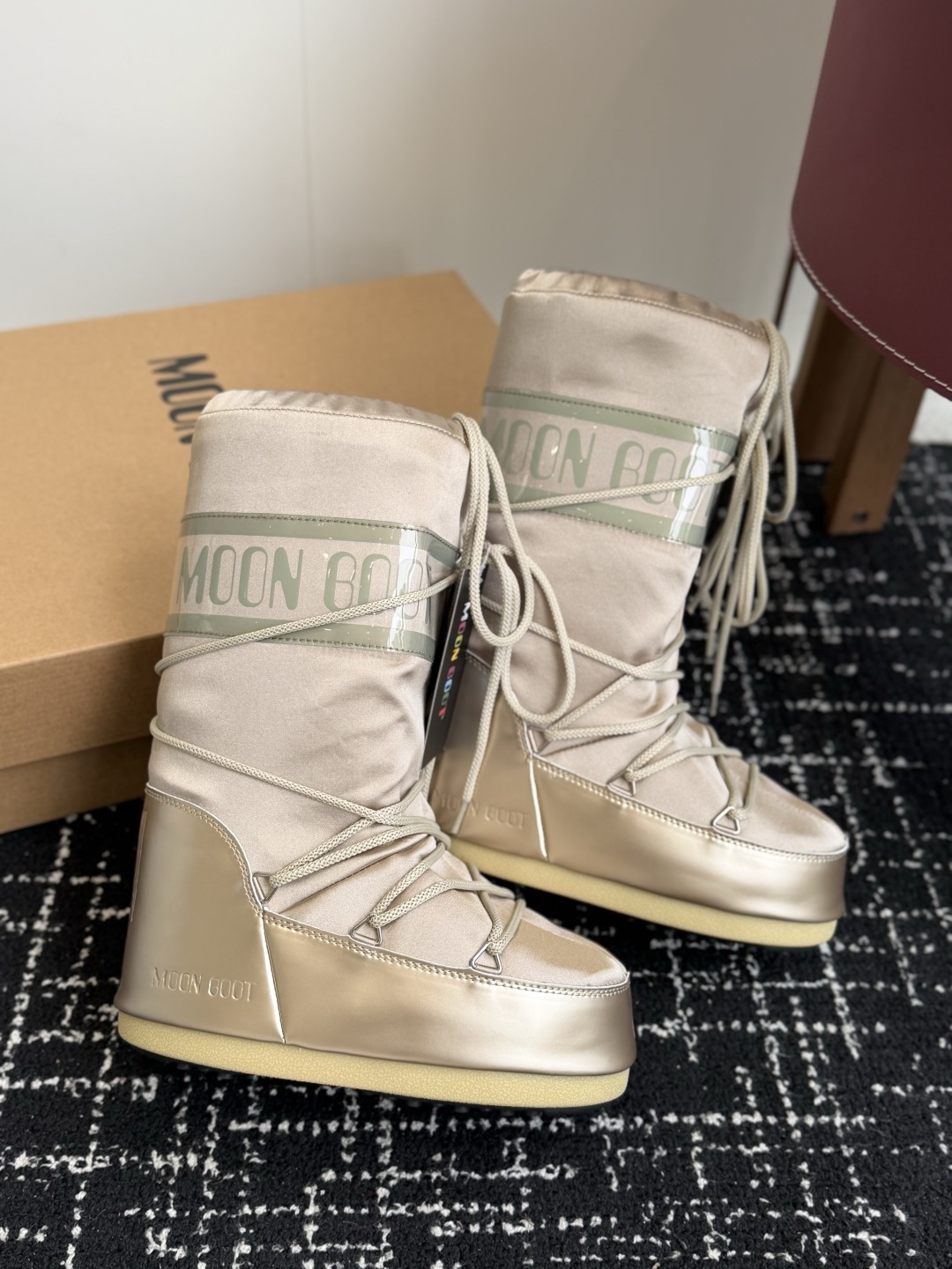 代购级  Moon Boot 26ss 秋冬最新款雪地靴系列……丑萌雪地短靴 忘了UGG吧，时髦人都在穿Moon Boo