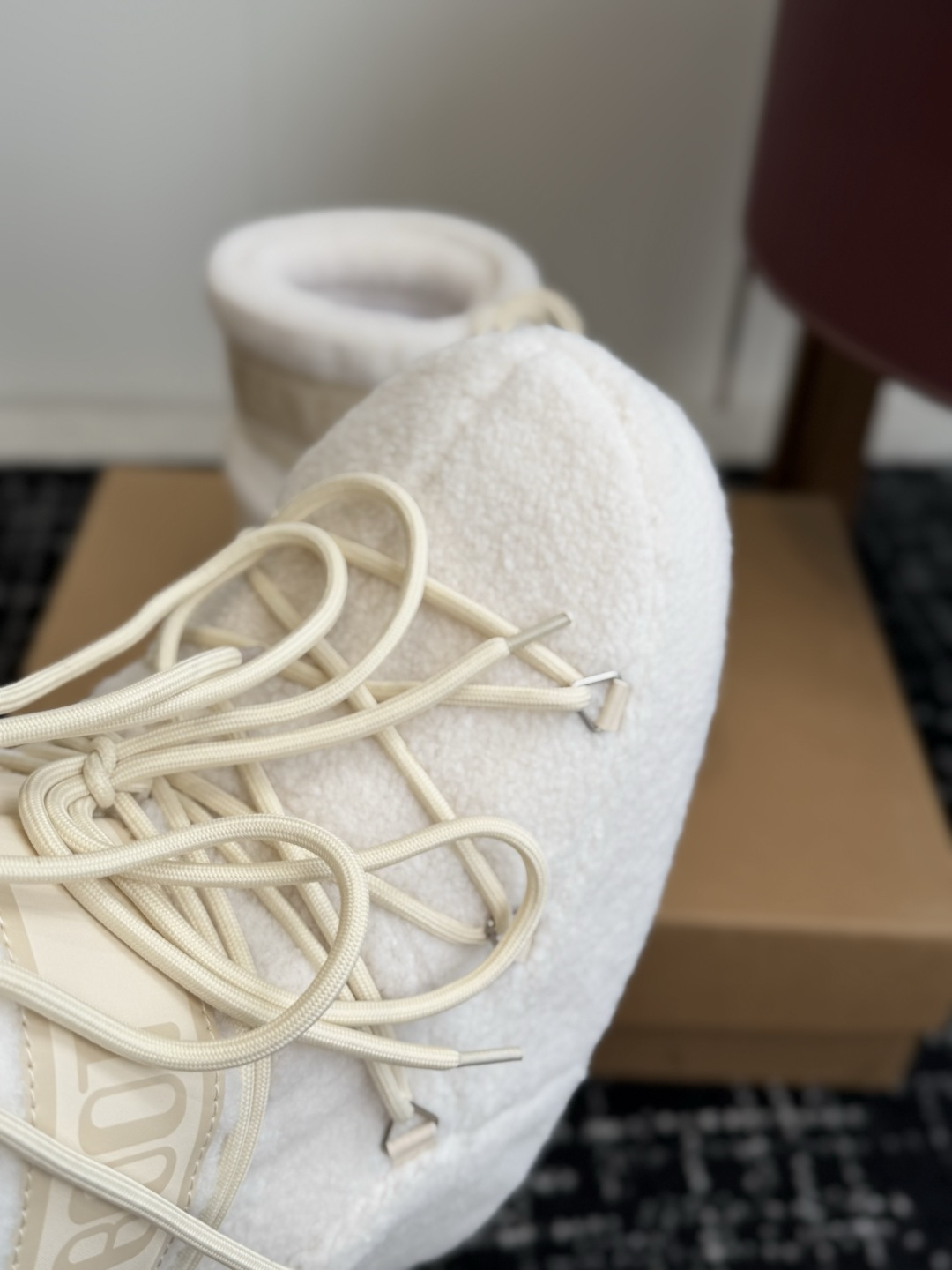 代购级短靴Moon Boot 26ss 秋冬最新款雪地靴系列……丑萌雪地短靴 忘了UGG吧，时髦人都在穿Moon Boo