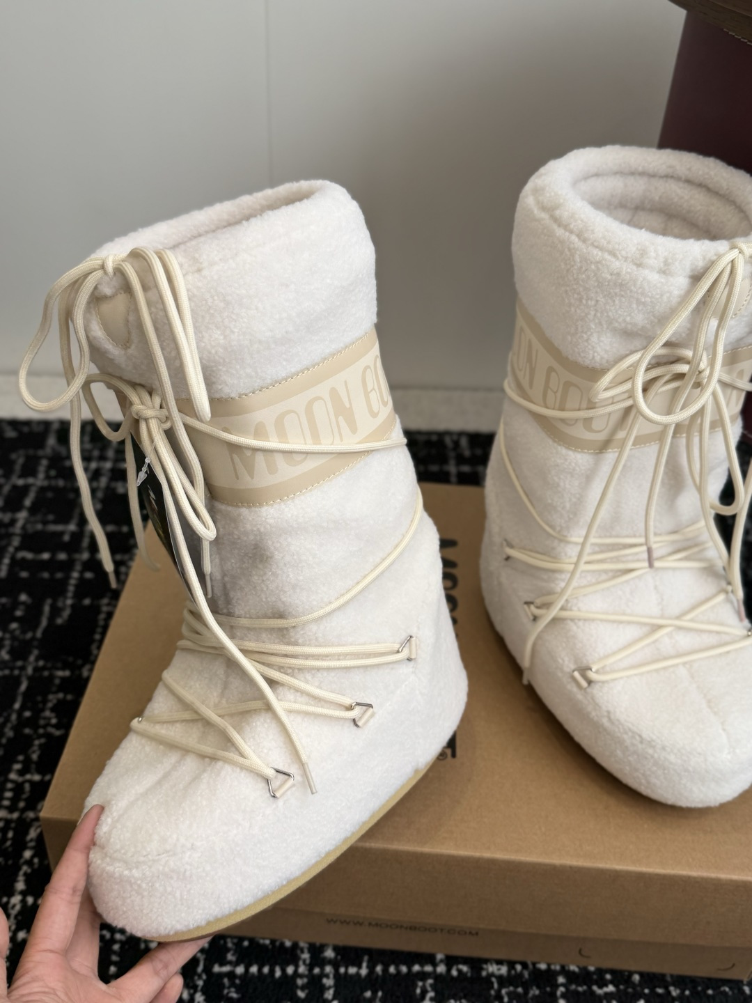 代购级 长靴 Moon Boot 26ss 秋冬最新款雪地靴系列……丑萌雪地短靴 忘了UGG吧，时髦人都在穿Moon B