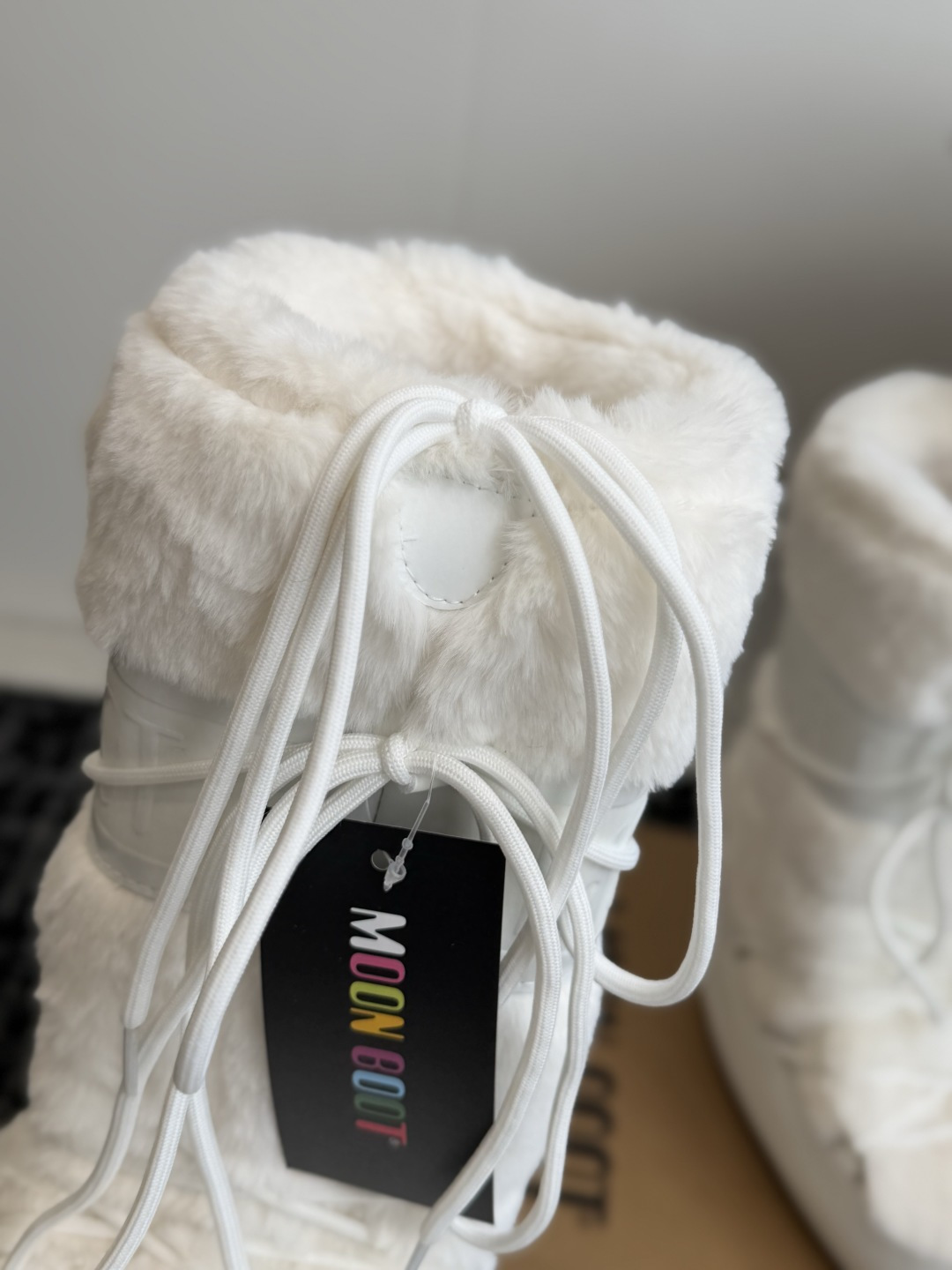 代购级 长靴 Moon Boot 26ss 秋冬最新款雪地靴系列……丑萌雪地短靴 忘了UGG吧，时髦人都在穿Moon B