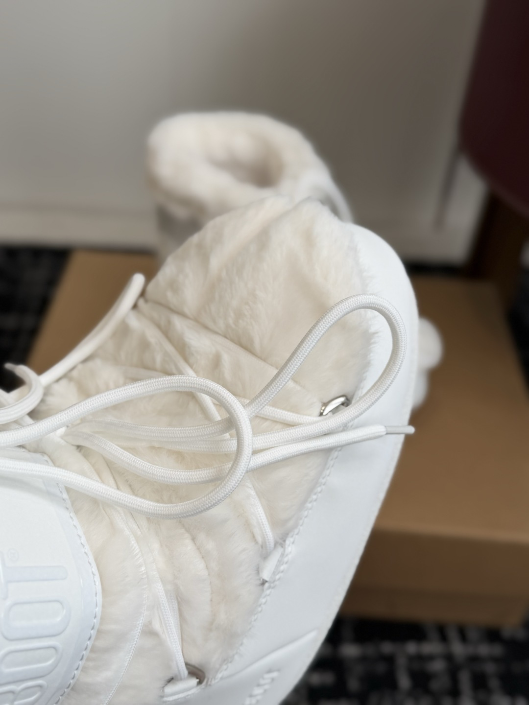 代购级短靴Moon Boot 26ss 秋冬最新款雪地靴系列……丑萌雪地短靴 忘了UGG吧,时髦人都在穿Moon Boo 代购级短靴Moon Boot 26ss 秋冬最新款雪地靴系列……丑萌雪地短靴 忘了UGG吧,时髦人都在穿Moon Boo