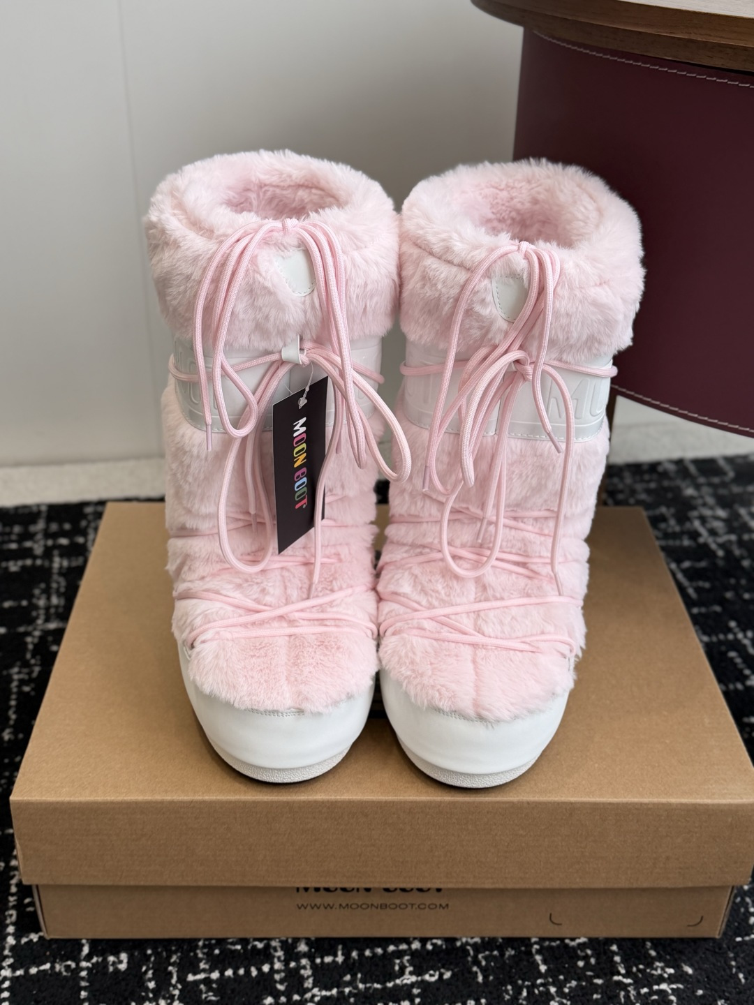 代购级 长靴 Moon Boot 26ss 秋冬最新款雪地靴系列……丑萌雪地短靴 忘了UGG吧,时髦人都在穿Moon B 代购级 长靴 Moon Boot 26ss 秋冬最新款雪地靴系列……丑萌雪地短靴 忘了UGG吧,时髦人都在穿Moon B