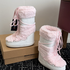 代购级 长靴 Moon Boot 26ss 秋冬最新款雪地靴系列……丑萌雪地短靴 忘了UGG吧,时髦人都在穿Moon B 代购级 长靴 Moon Boot 26ss 秋冬最新款雪地靴系列……丑萌雪地短靴 忘了UGG吧,时髦人都在穿Moon B