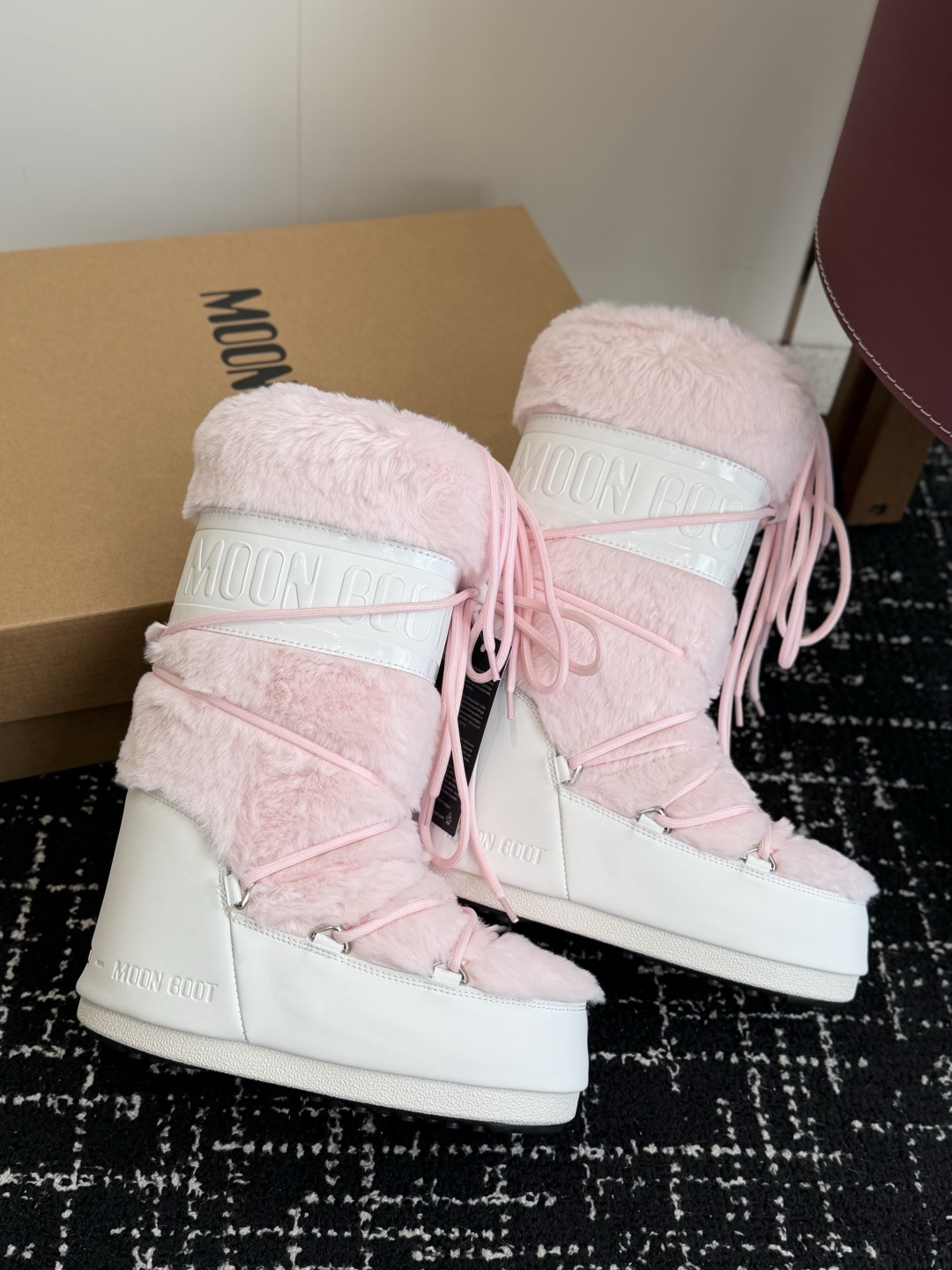 代购级 长靴 Moon Boot 26ss 秋冬最新款雪地靴系列……丑萌雪地短靴 忘了UGG吧,时髦人都在穿Moon B 代购级 长靴 Moon Boot 26ss 秋冬最新款雪地靴系列……丑萌雪地短靴 忘了UGG吧,时髦人都在穿Moon B
