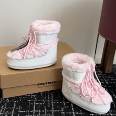 代购级短靴Moon Boot 26ss 秋冬最新款雪地靴系列……丑萌雪地短靴 忘了UGG吧,时髦人都在穿Moon Boo 代购级短靴Moon Boot 26ss 秋冬最新款雪地靴系列……丑萌雪地短靴 忘了UGG吧,时髦人都在穿Moon Boo