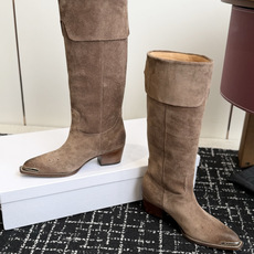 代购级 Celine 赛琳 26ss秋冬新品 复古粗跟 切尔西 尖头 长靴 高靴 骑士靴 塞琳这一季好看的款式真的是很多 代购级 Celine 赛琳 26ss秋冬新品 复古粗跟 切尔西 尖头 长靴 高靴 骑士靴 塞琳这一季好看的款式真的是很多