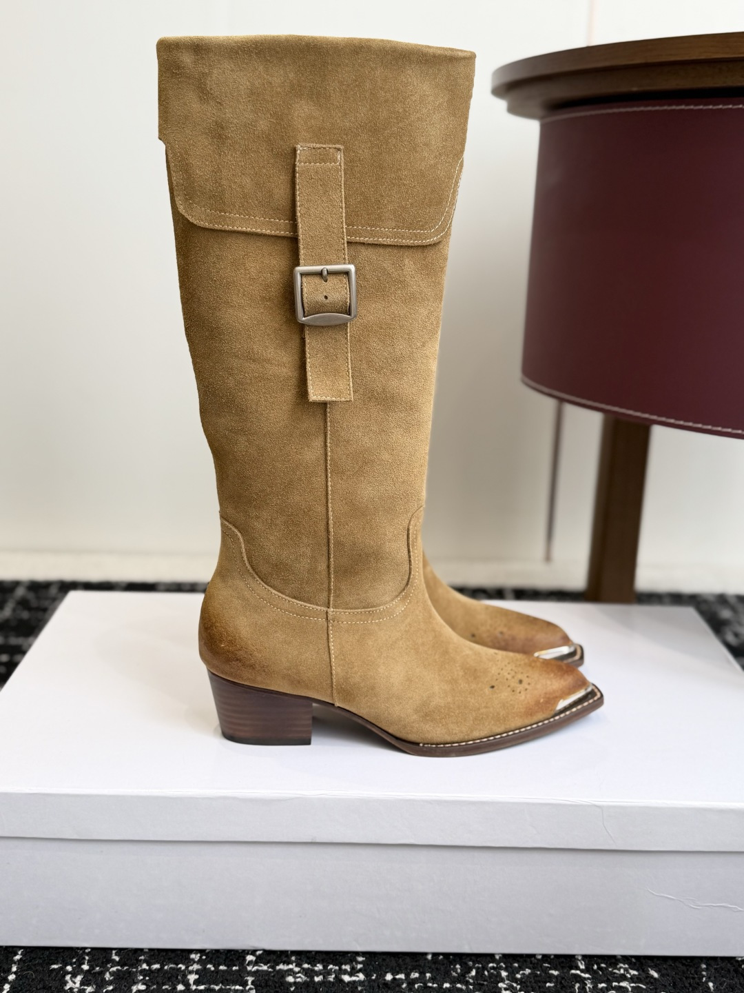 代购级 Celine 赛琳 26ss秋冬新品 复古粗跟 切尔西 尖头 长靴 高靴 骑士靴 塞琳这一季好看的款式真的是很多