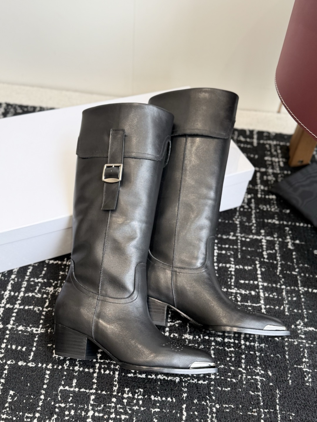 代购级Celine 赛琳 26ss秋冬新品 复古粗跟 切尔西 尖头 长靴 高靴 骑士靴 塞琳这一季好看的款式真的是很多 代购级Celine 赛琳 26ss秋冬新品 复古粗跟 切尔西 尖头 长靴 高靴 骑士靴 塞琳这一季好看的款式真的是很多