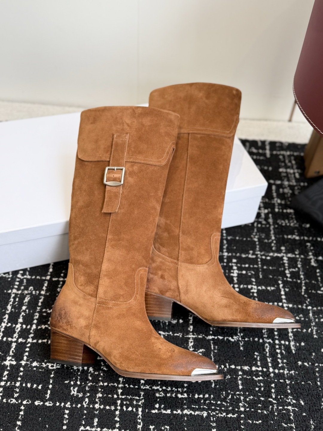 代购级 Celine 赛琳 26ss秋冬新品 复古粗跟 切尔西 尖头 长靴 高靴 骑士靴 塞琳这一季好看的款式真的是很多
