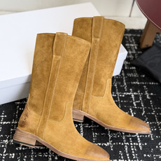 代购级 Celine 赛琳 26ss秋冬新品 粗跟 短靴 塞琳这一季好看的款式真的是很多 比如这款军靴就很机车风 重点夸 代购级 Celine 赛琳 26ss秋冬新品 粗跟 短靴 塞琳这一季好看的款式真的是很多 比如这款军靴就很机车风 重点夸