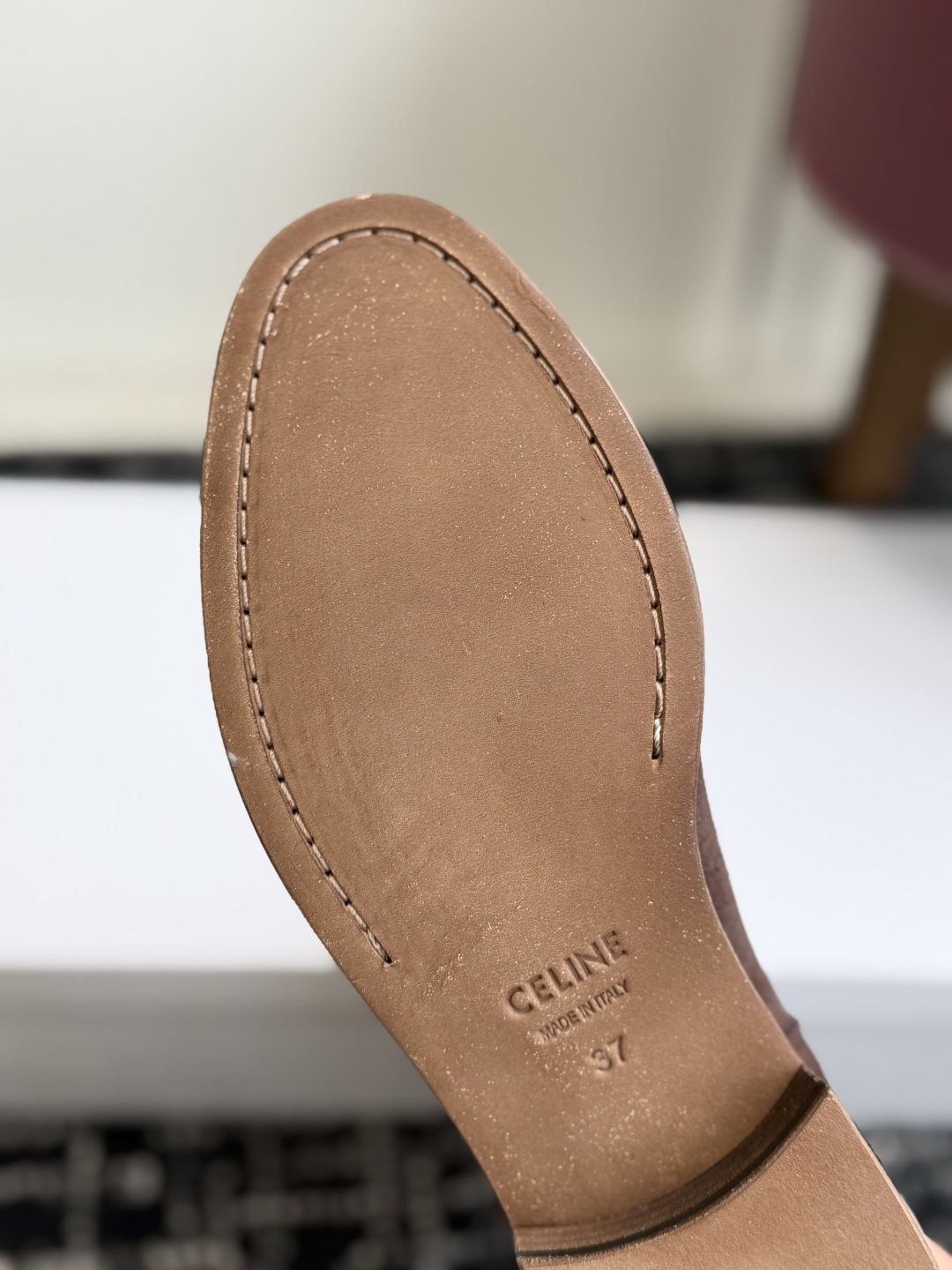 代购级 Celine 赛琳 26ss秋冬新品 粗跟 短靴 塞琳这一季好看的款式真的是很多 比如这款军靴就很机车风 重点夸 代购级 Celine 赛琳 26ss秋冬新品 粗跟 短靴 塞琳这一季好看的款式真的是很多 比如这款军靴就很机车风 重点夸