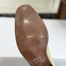 代购级 Celine 赛琳 26ss秋冬新品 粗跟 尖头 短靴 塞琳这一季好看的款式真的是很多 比如这款军靴就很机车风 代购级 Celine 赛琳 26ss秋冬新品 粗跟 尖头 短靴 塞琳这一季好看的款式真的是很多 比如这款军靴就很机车风