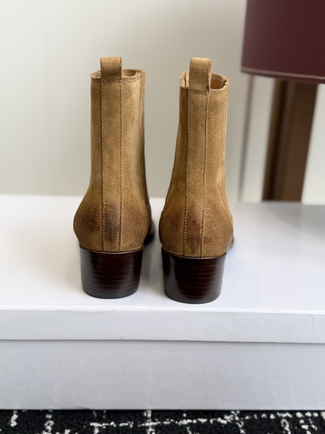 代购级 Celine 赛琳 26ss秋冬新品 粗跟 尖头 短靴 塞琳这一季好看的款式真的是很多 比如这款军靴就很机车风 代购级 Celine 赛琳 26ss秋冬新品 粗跟 尖头 短靴 塞琳这一季好看的款式真的是很多 比如这款军靴就很机车风