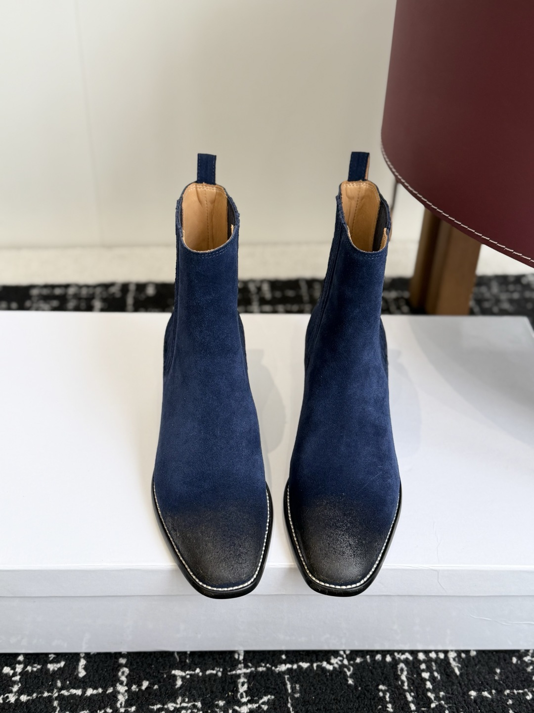 代购级 Celine 赛琳 26ss秋冬新品 粗跟  尖头 短靴 塞琳这一季好看的款式真的是很多 比如这款军靴就很机车风