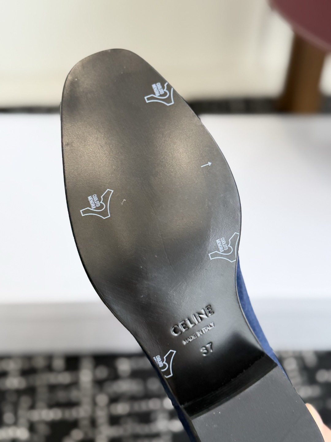 代购级 Celine 赛琳 26ss秋冬新品 粗跟  尖头 短靴 塞琳这一季好看的款式真的是很多 比如这款军靴就很机车风