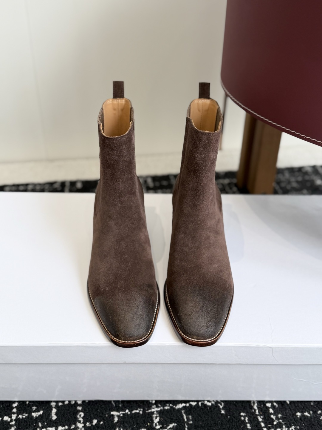 代购级 Celine 赛琳 26ss秋冬新品 粗跟  尖头 短靴 塞琳这一季好看的款式真的是很多 比如这款军靴就很机车风