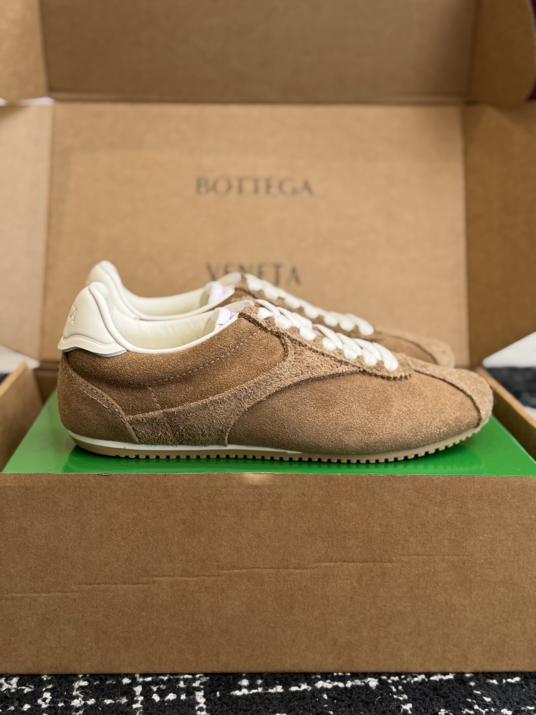 代购级 Bottega Veneta BV葆蝶家 26ss 新款 情侣款 阿甘鞋 德训运动鞋 Sneake灵感来自复古球