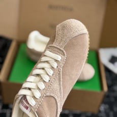 代购级 Bottega Veneta BV葆蝶家 26ss 新款 情侣款 阿甘鞋 德训运动鞋 Sneake灵感来自复古球 代购级 Bottega Veneta BV葆蝶家 26ss 新款 情侣款 阿甘鞋 德训运动鞋 Sneake灵感来自复古球