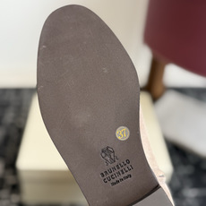 代购级 Brunello CucinelliBC26ss秋冬季新款粗跟气质高跟高筒靴 自带高冷疏离的清冷极简格调,利落尖 代购级 Brunello CucinelliBC26ss秋冬季新款粗跟气质高跟高筒靴 自带高冷疏离的清冷极简格调,利落尖