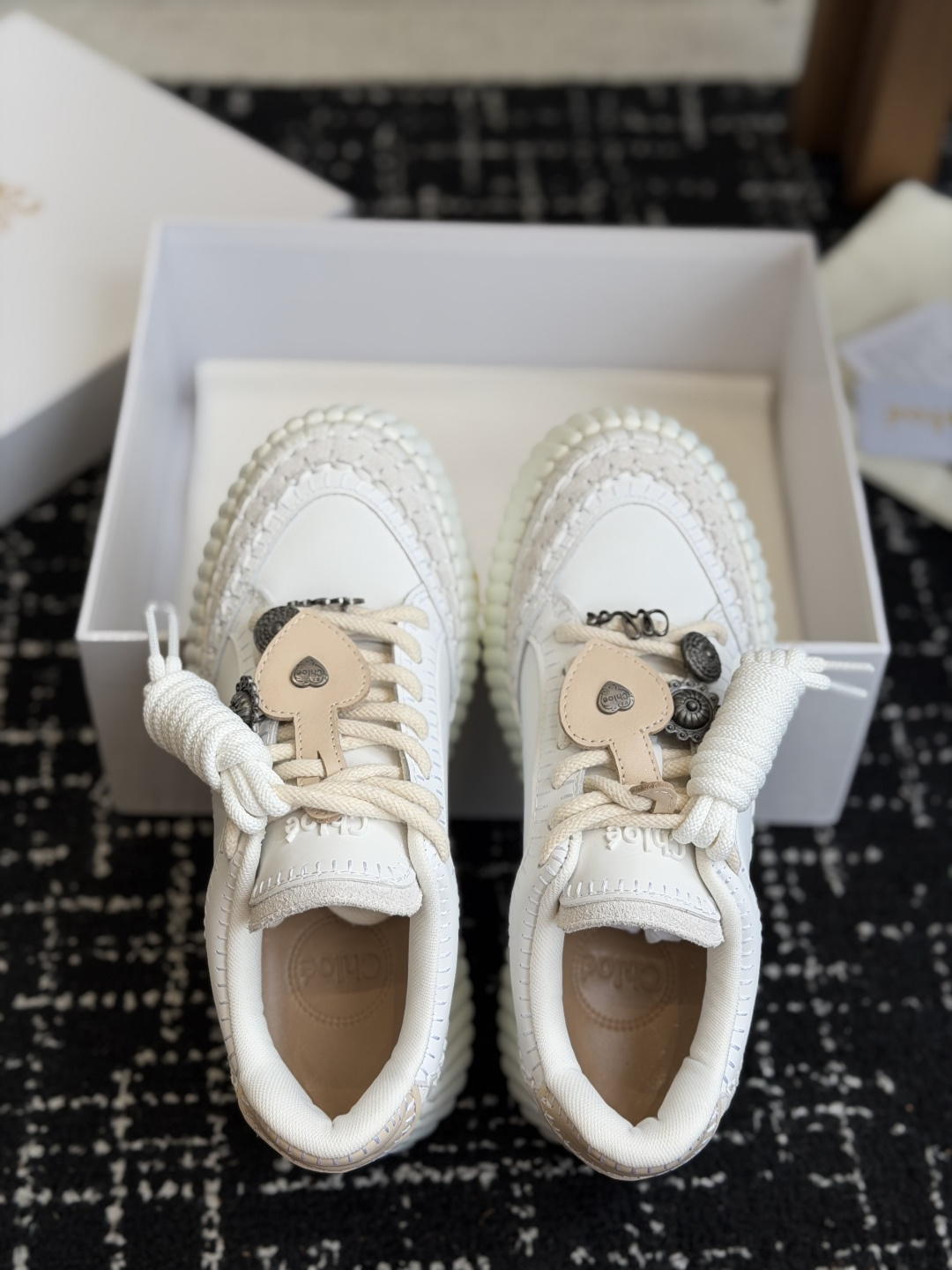 代购级 Chloe  克洛伊/蔻依 26ss 春夏季季新款 厚底小白鞋 休闲鞋 原版鞋底，全手工穿线，所有的位置刚刚好 