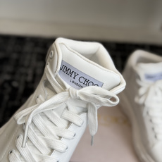 代购级 Jimmy Choo 26ss 最新高帮厚度休闲鞋,专柜主打系列!代购级别! 面料选用原版一致牛京,进口牛皮 搭 代购级 Jimmy Choo 26ss 最新高帮厚度休闲鞋,专柜主打系列!代购级别! 面料选用原版一致牛京,进口牛皮 搭