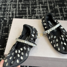 代购级 Jimmy Choo 26ss JC家钻链、芭蕾舞隆重上新啦! 巨美,超有气质的一款鞋子~脚感无敌了!上脚妥妥的 代购级 Jimmy Choo 26ss JC家钻链、芭蕾舞隆重上新啦! 巨美,超有气质的一款鞋子~脚感无敌了!上脚妥妥的