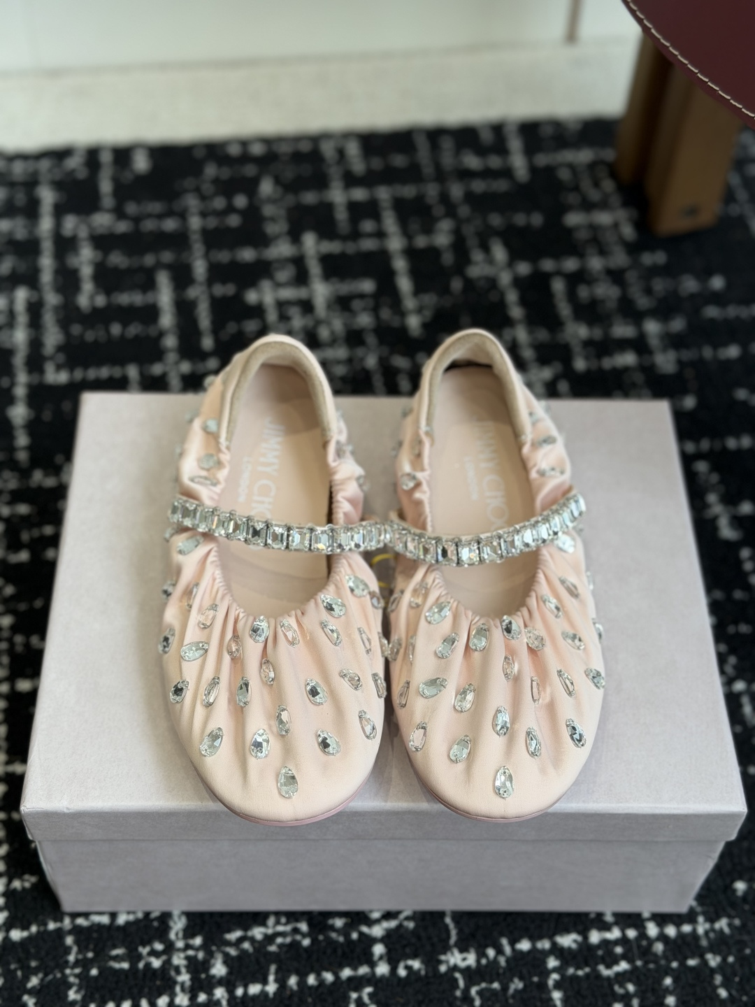 代购级 Jimmy Choo 26ss JC家钻链、芭蕾舞隆重上新啦！ 巨美，超有气质的一款鞋子~脚感无敌了！上脚妥妥的