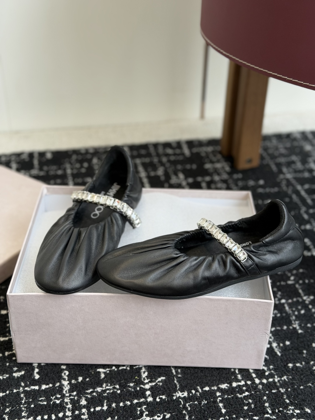 代购级 Jimmy Choo 26ss JC家钻链、芭蕾舞隆重上新啦！ 巨美，超有气质的一款鞋子~脚感无敌了！上脚妥妥的
