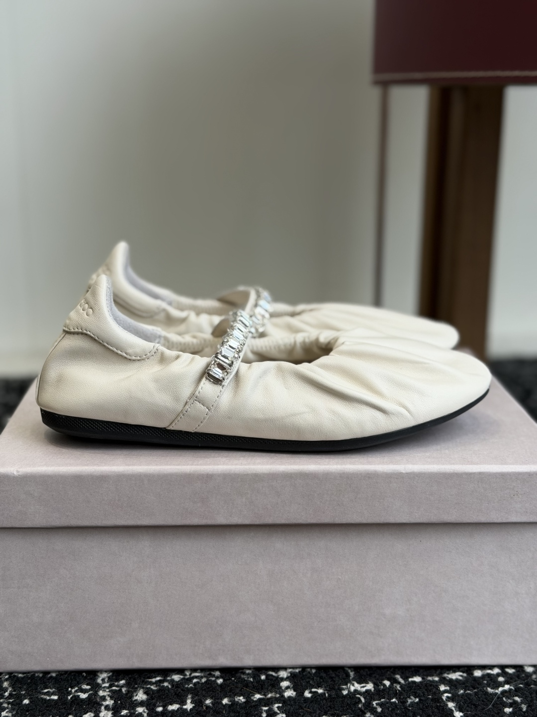 代购级 Jimmy Choo 26ss JC家钻链、芭蕾舞隆重上新啦！ 巨美，超有气质的一款鞋子~脚感无敌了！上脚妥妥的