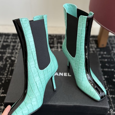 代购级 CHANEL 香奈儿 26ss 小香秋冬新款 简约 骑士靴 这款靴子真的是帅气时尚的代表 低调不失奢华!简约时尚 代购级 CHANEL 香奈儿 26ss 小香秋冬新款 简约 骑士靴 这款靴子真的是帅气时尚的代表 低调不失奢华!简约时尚