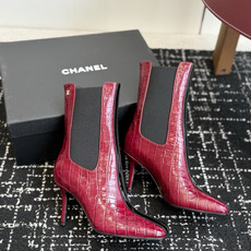 代购级 CHANEL 香奈儿 26ss 小香秋冬新款 简约 骑士靴 这款靴子真的是帅气时尚的代表 低调不失奢华!简约时尚 代购级 CHANEL 香奈儿 26ss 小香秋冬新款 简约 骑士靴 这款靴子真的是帅气时尚的代表 低调不失奢华!简约时尚