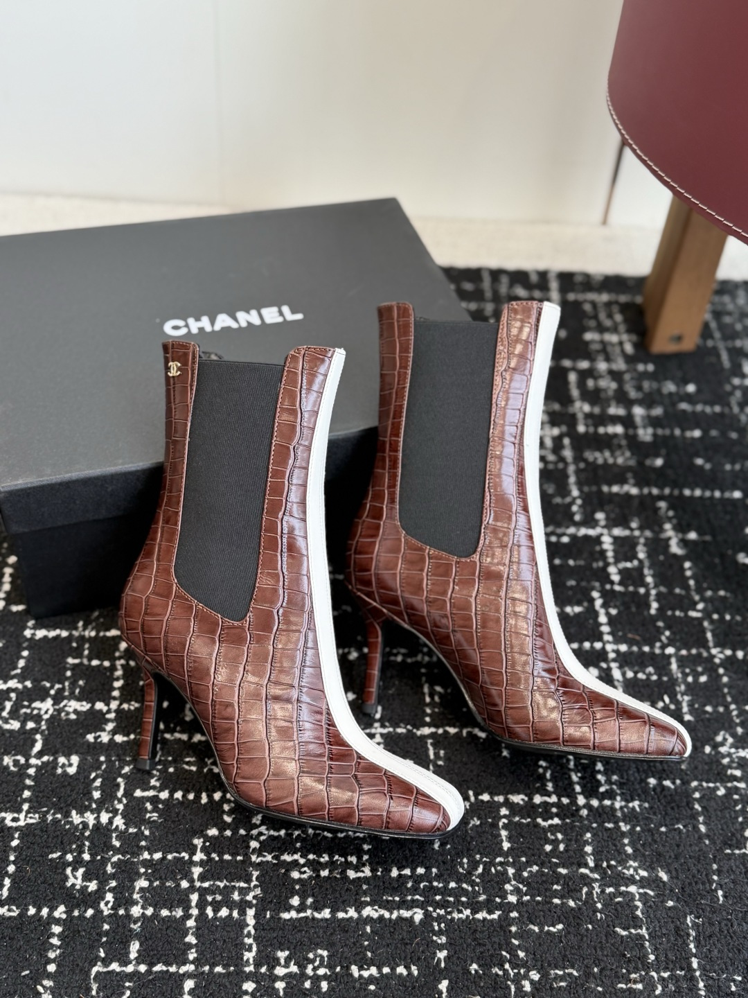代购级 CHANEL 香奈儿 26ss 小香秋冬新款 简约 骑士靴 这款靴子真的是帅气时尚的代表 低调不失奢华！简约时尚