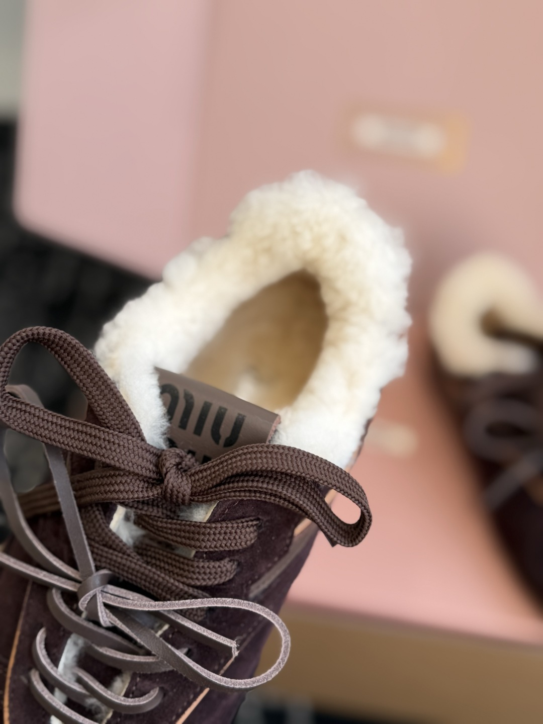 代购级（⚠️官网同步✈️盒包装） MiuMiu 缪缪 26ss 秋冬 羊毛 阿甘鞋休闲运动鞋 miumiu最新爆款 前卫