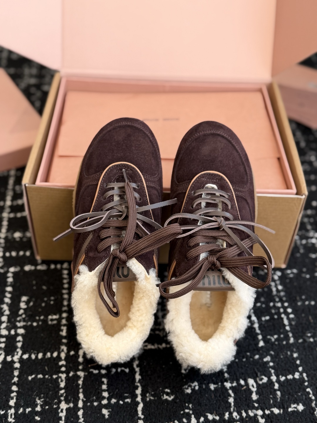 代购级（⚠️官网同步✈️盒包装） MiuMiu 缪缪 26ss 秋冬 羊毛 阿甘鞋休闲运动鞋 miumiu最新爆款 前卫
