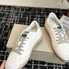 代购级女款 情侣款 男士+10 GGDB Golden Goose 星星运动鞋板鞋休闲鞋 延续品牌标志性的做旧脏脏鞋风格 代购级女款 情侣款 男士+10 GGDB Golden Goose 星星运动鞋板鞋休闲鞋 延续品牌标志性的做旧脏脏鞋风格