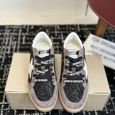 代购级女款 情侣款 男士+10 GGDB Golden Goose 星星运动鞋板鞋休闲鞋 延续品牌标志性的做旧脏脏鞋风格 代购级女款 情侣款 男士+10 GGDB Golden Goose 星星运动鞋板鞋休闲鞋 延续品牌标志性的做旧脏脏鞋风格