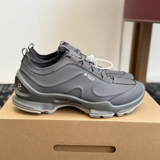 代购级 ECCO爱步26年限量款户外登山健步鞋✨ 丹麦老牌ECCO健步探索系列 选用上等牛皮,皮质细腻柔软,透气强韧 直 代购级 ECCO爱步26年限量款户外登山健步鞋✨ 丹麦老牌ECCO健步探索系列 选用上等牛皮,皮质细腻柔软,透气强韧 直