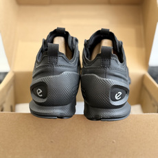 代购级 ECCO爱步26年限量款户外登山健步鞋✨ 丹麦老牌ECCO健步探索系列 选用上等牛皮,皮质细腻柔软,透气强韧 直 代购级 ECCO爱步26年限量款户外登山健步鞋✨ 丹麦老牌ECCO健步探索系列 选用上等牛皮,皮质细腻柔软,透气强韧 直