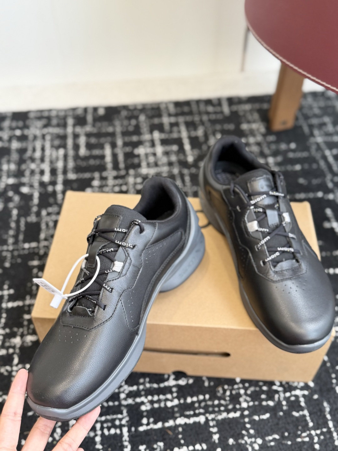 代购级 ECCO爱步26年限量款户外登山健步鞋✨ 丹麦老牌ECCO健步探索系列 选用上等牛皮，皮质细腻柔软，透气强韧 直