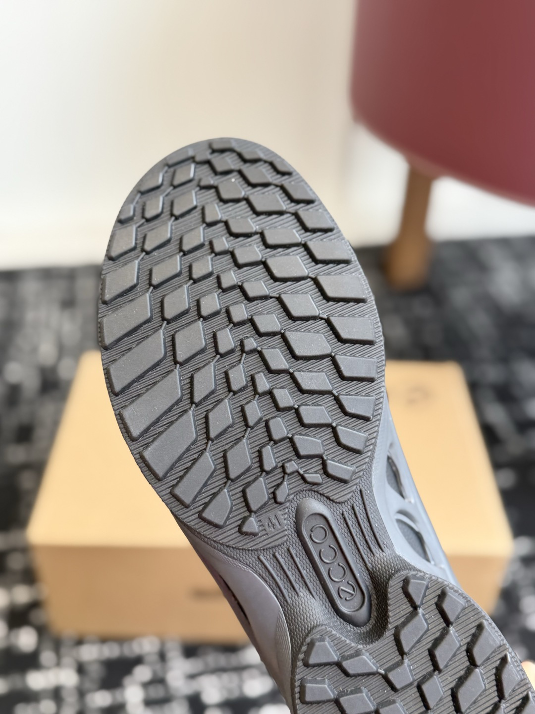 代购级 ECCO爱步26年限量款户外登山健步鞋✨ 丹麦老牌ECCO健步探索系列 选用上等牛皮，皮质细腻柔软，透气强韧 直