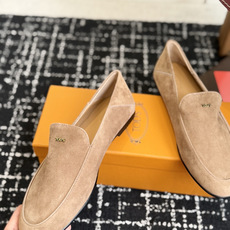 代购级 TOD'S 2026新款羊京乐福鞋✨ 意大利TOD'S经典款,极简百搭平底乐福 利落鞋型,日常通勤都适配,低调高 代购级 TOD'S 2026新款羊京乐福鞋✨ 意大利TOD'S经典款,极简百搭平底乐福 利落鞋型,日常通勤都适配,低调高