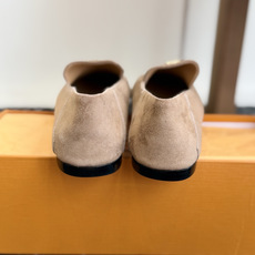 代购级 TOD'S 2026新款羊京乐福鞋✨ 意大利TOD'S经典款,极简百搭平底乐福 利落鞋型,日常通勤都适配,低调高 代购级 TOD'S 2026新款羊京乐福鞋✨ 意大利TOD'S经典款,极简百搭平底乐福 利落鞋型,日常通勤都适配,低调高