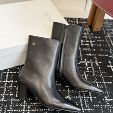 代购级 Celine /塞琳26WF新品凯旋门 复古侧拉链小方头粗跟短靴、经典凯旋门标识点睛、小方头自带复古韵味、侧拉链 代购级 Celine /塞琳26WF新品凯旋门 复古侧拉链小方头粗跟短靴、经典凯旋门标识点睛、小方头自带复古韵味、侧拉链