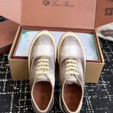 代购级 Loro Piana|复古格纹羊绒休闲板鞋 甄选原版羊绒格纹鞋面,质感高级软糯,自带复古氛围感 内里采用细腻羊皮 代购级 Loro Piana|复古格纹羊绒休闲板鞋 甄选原版羊绒格纹鞋面,质感高级软糯,自带复古氛围感 内里采用细腻羊皮
