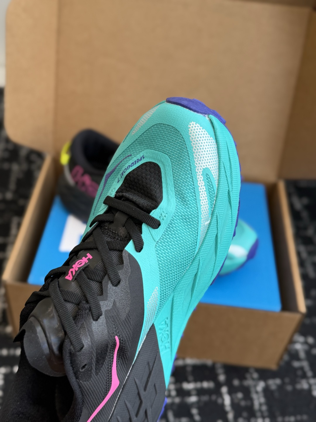 代购级 HOKA ONE ONE SPEEDGOAT 7 男女款越野跑鞋 硬核户外全能款,舒适百搭,慢跑徒步都适配 搭载 代购级 HOKA ONE ONE SPEEDGOAT 7 男女款越野跑鞋 硬核户外全能款,舒适百搭,慢跑徒步都适配 搭载