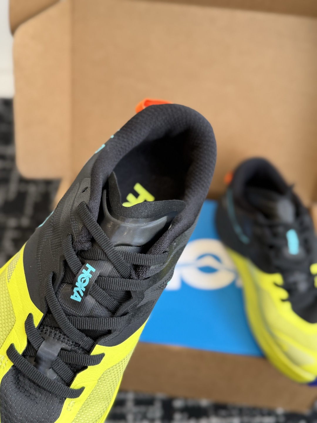 代购级 HOKA ONE ONE SPEEDGOAT 7 男女款越野跑鞋 硬核户外全能款，舒适百搭，慢跑徒步都适配 搭载