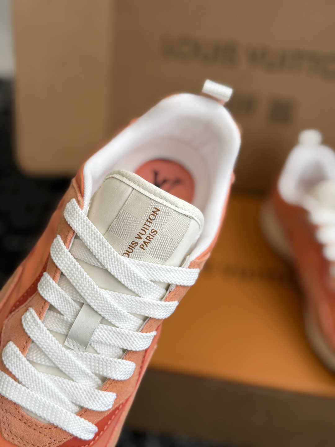 代购级 LV FW26 Shoes Parts 复古休闲运动鞋✨ 鞋面尼龙防水布搭配小牛皮拼接,手感丝滑,整体鞋身超轻, 代购级 LV FW26 Shoes Parts 复古休闲运动鞋✨ 鞋面尼龙防水布搭配小牛皮拼接,手感丝滑,整体鞋身超轻,