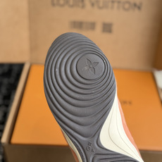 代购级 LV FW26 Shoes Parts 复古休闲运动鞋✨ 鞋面尼龙防水布搭配小牛皮拼接,手感丝滑,整体鞋身超轻, 代购级 LV FW26 Shoes Parts 复古休闲运动鞋✨ 鞋面尼龙防水布搭配小牛皮拼接,手感丝滑,整体鞋身超轻,